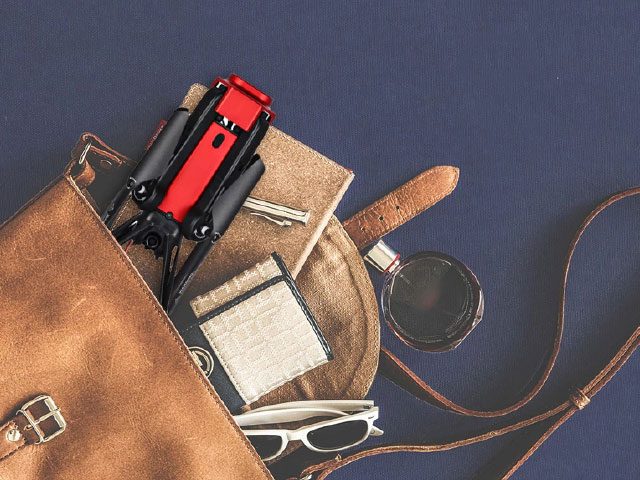 持ち運び楽々! モーターアームの折りたたみで500mlペットボトルサイズに