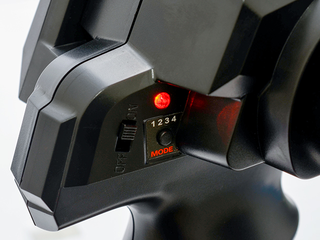 専用送信機には4WS時の4モード設定を初期入力済み