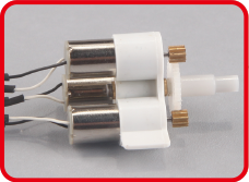 トリプルコアレス搭載。安定したパワーのモーターユニット採用