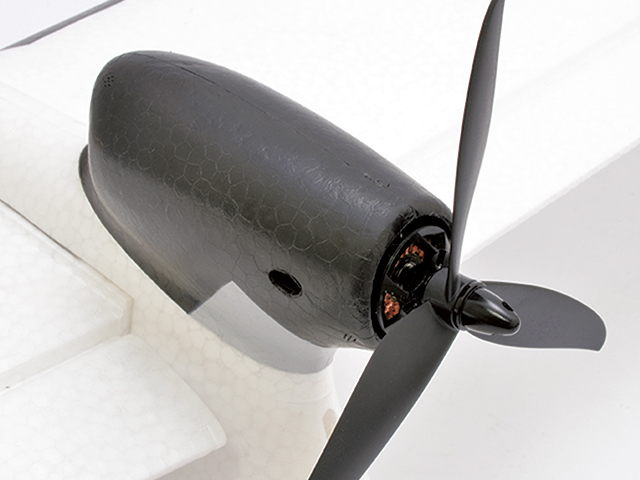 安全性に考慮したプッシャータイプの心臓部には高性能ブラシレスモーターを採用