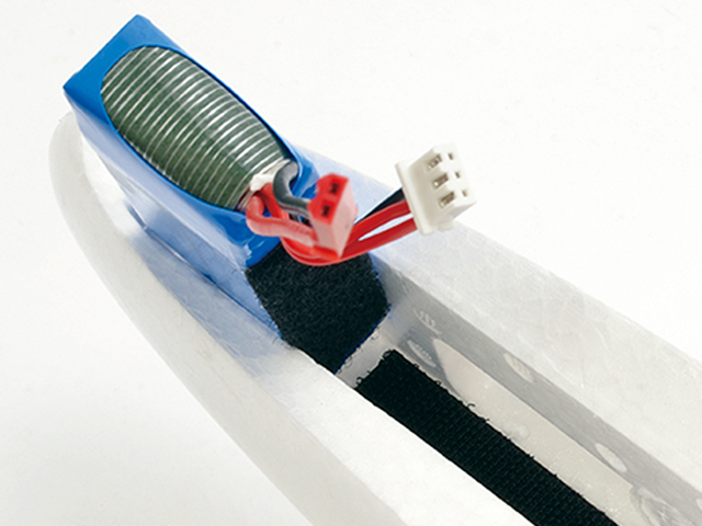 背面には差し込むだけで装備可能!オプションFPV用ソケット完備