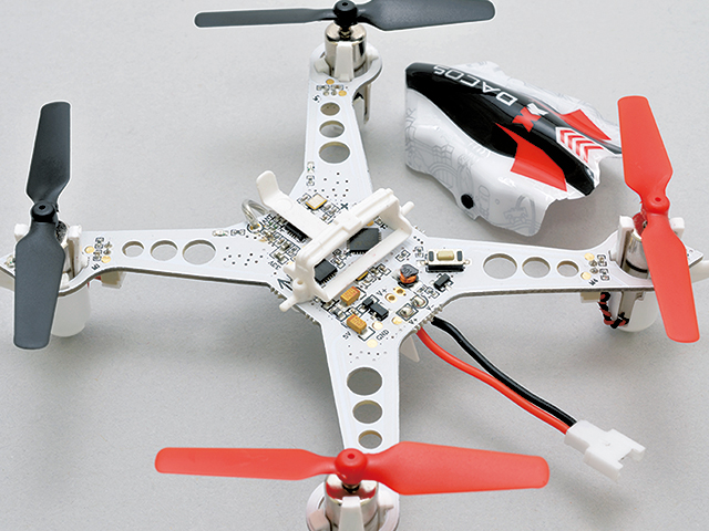 配線を省いたPCB基盤一体型フレームで超軽量!