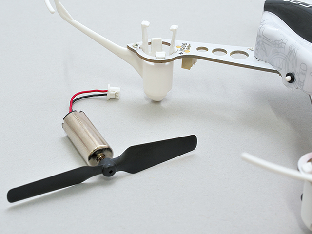 モーター交換は超簡単! 故障した部分のモーターを入れ替えるだけ半田不要!